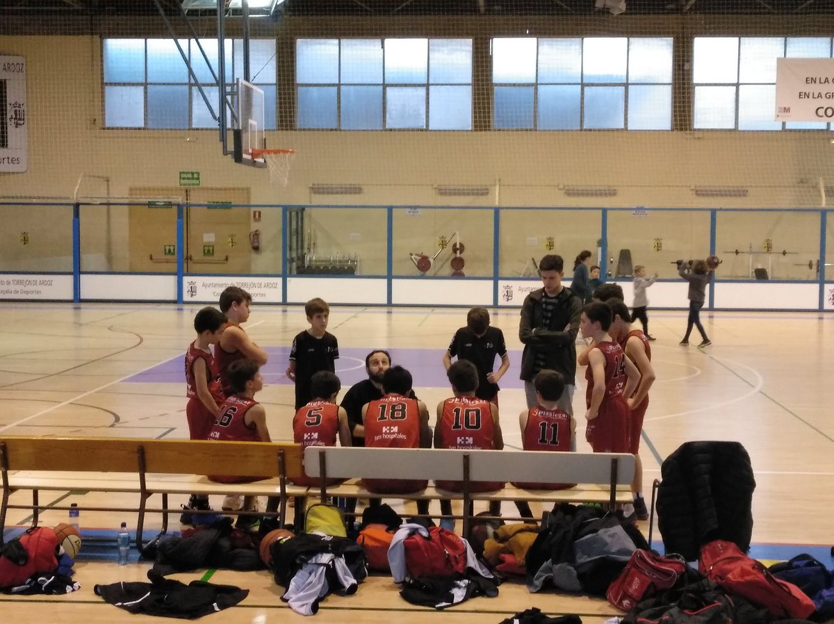 AnaGrohall's tweet photo. Got to love this sport. #sentimientodeEQUIPO https://t.co/1fhjx2j4uU
