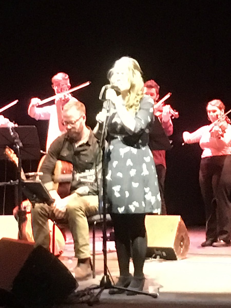 ⁦@RNCMvoice⁩ #StringsFestival still going great guns this pm. Another stunning concert with the multi-talented ⁦@DonaldGrant⁩ and friends, celebrating the glorious music of his beloved #Scotland The Opera Theatre stage was rockin’ #fellowCelt #musicaldiversity