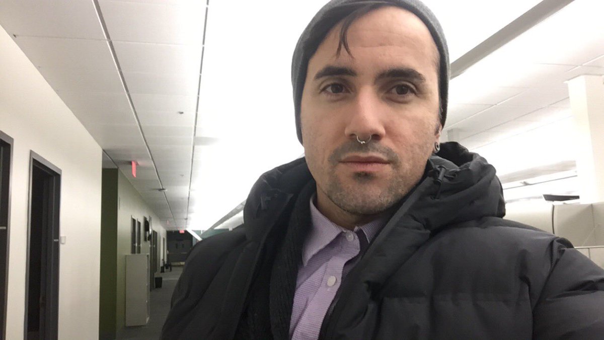 HeyitsRay82's tweet image. Office gay #officegay #cubiclegay #techsupportlife