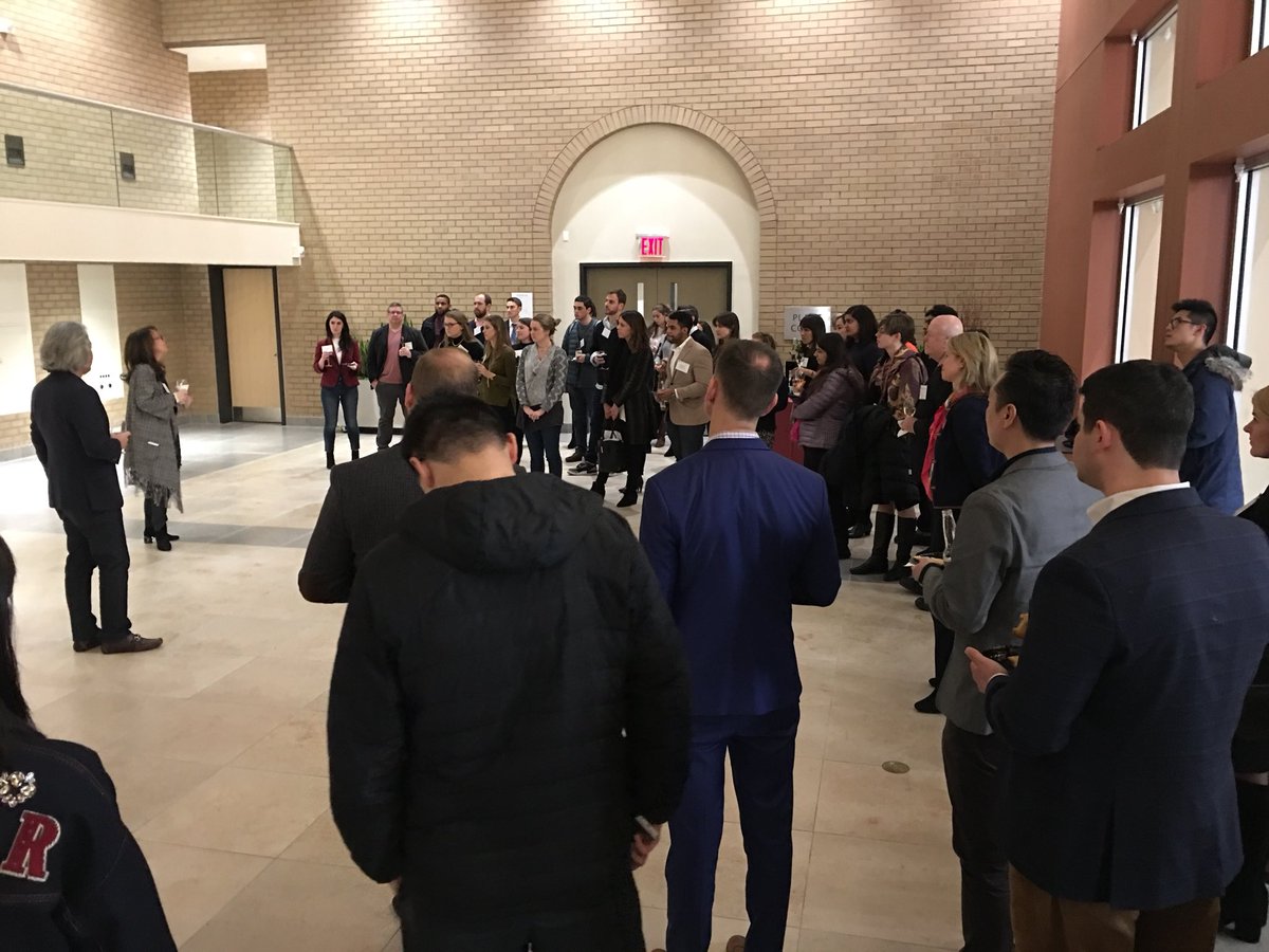 GabelliGradBiz's tweet photo. Dean Donna Rapaccioli and PMBA Director Prof. John Shon welcome incoming #Fordham @GabelliGradBiz #ProfMBA and MS students https://t.co/1qMbzOBhhT