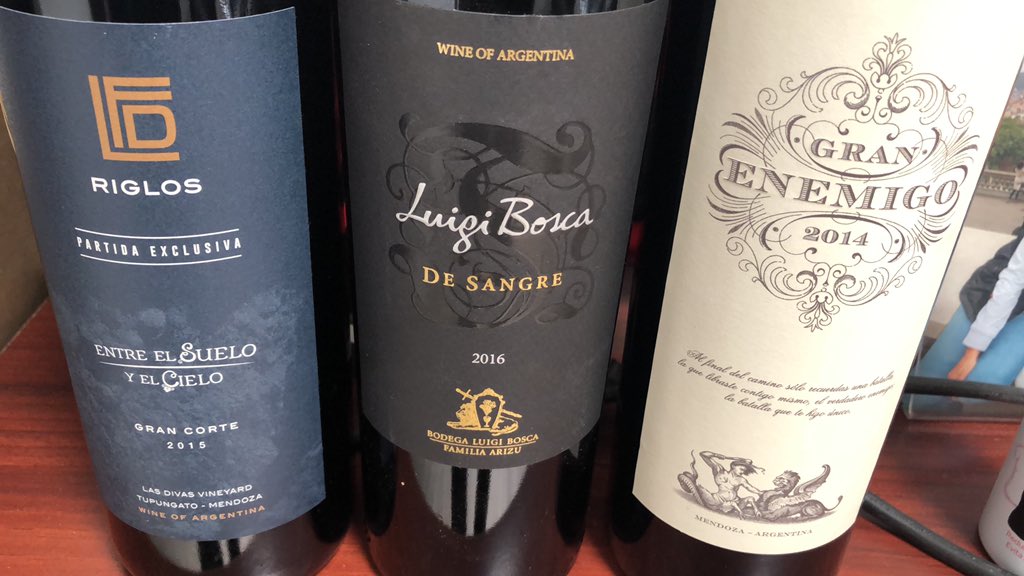 santicoyante's tweet photo. Excelentes vinos que acompañaron estas semanas.. gracias @VinotecaMRWines por la recomendación de los 3 vinos de cómo ir tomándolos 👏🏼👏🏼 https://t.co/eOjnuKAcQl