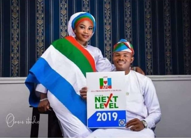 westerngirll's tweet photo. APC theme pre-wedding photoshoot of beautiful Nigerian couple
.
.#tolasblog https://t.co/kxYkiEGVCh