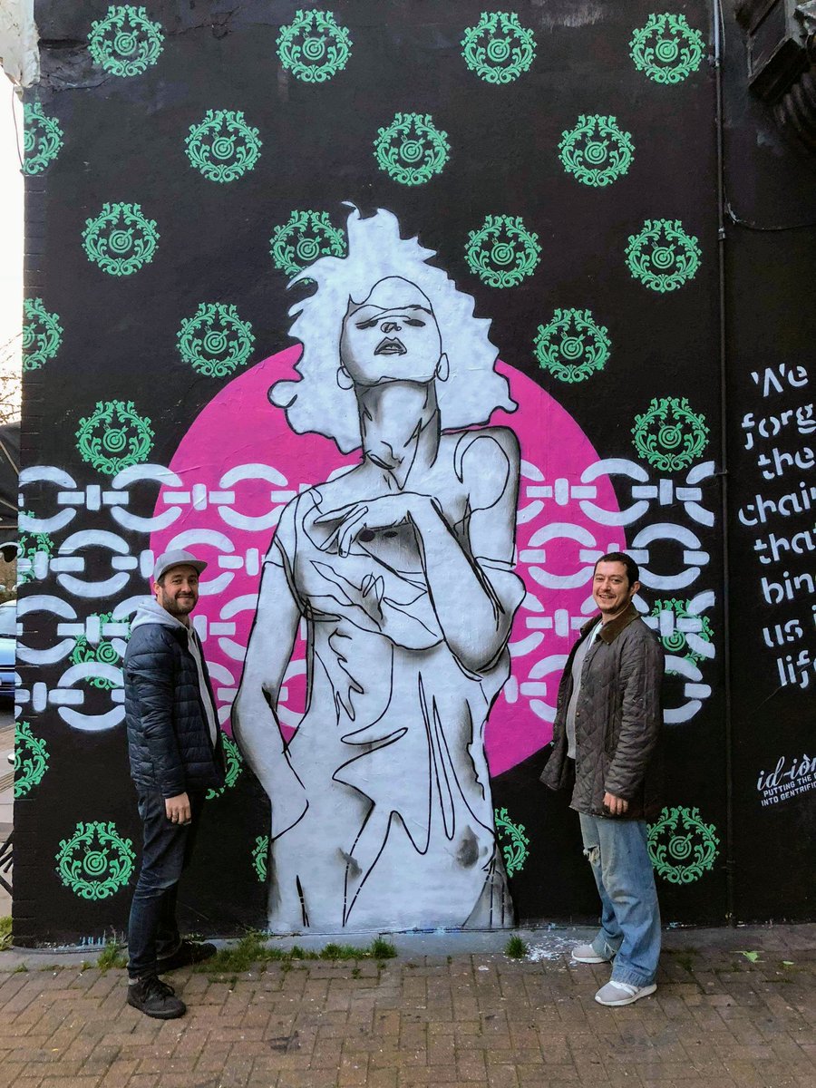 Who does 'media friendly urban artist pose no.1' best? That's the question.

The show went swimmingly. Southsea, you were a pleasure. Big thanks to everyone who came, Samo for having us in the first place and the ever affable Play Dead crew. 

Love

id-iom

#playdead