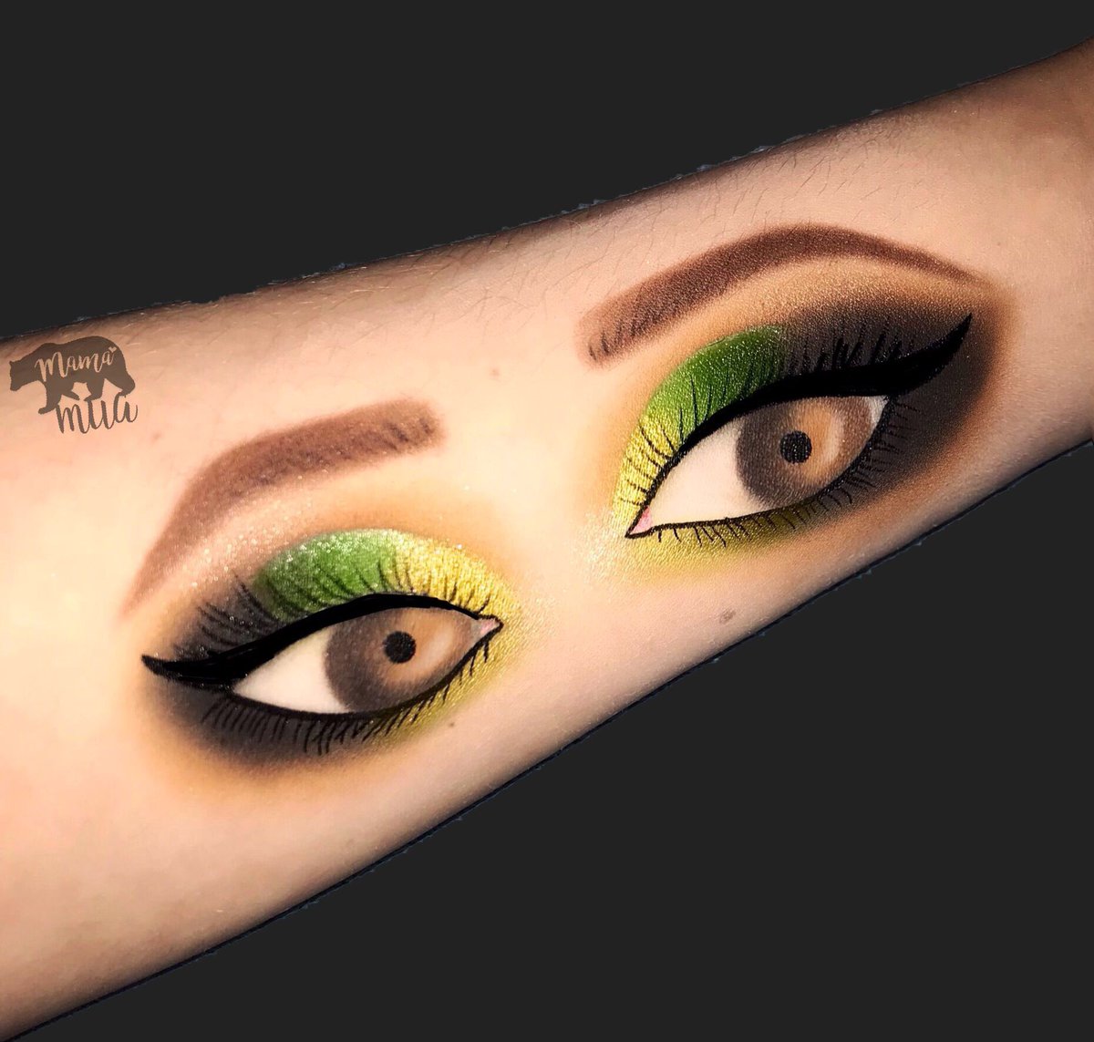 MountainPixie_'s tweet photo. I think I need to do this look on my faceπ€
Palette used: Morphe 35M Palette
Liner: Red Aspen Ashaβs Ink Liner
#MamaBearMUA #makeup #cosmetic #cosmetics #eyeshadow #eyes #beauty #lashes #Makeupbabes #Slay #eyebrows #glitter #redaspenlove #morphe #morphe35m #creative #armmakeup https://t.co/1FzXj45gEX