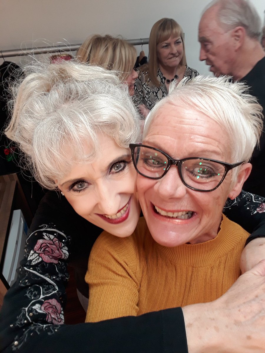 AlisonM90839398's tweet image. What a Lovely Lady and  a privilidge it was to Meet Anita Dobson backstage at The Hull New Theatre ♡♡♡ #Pantotime
#Hull New Theatre #Cinderella