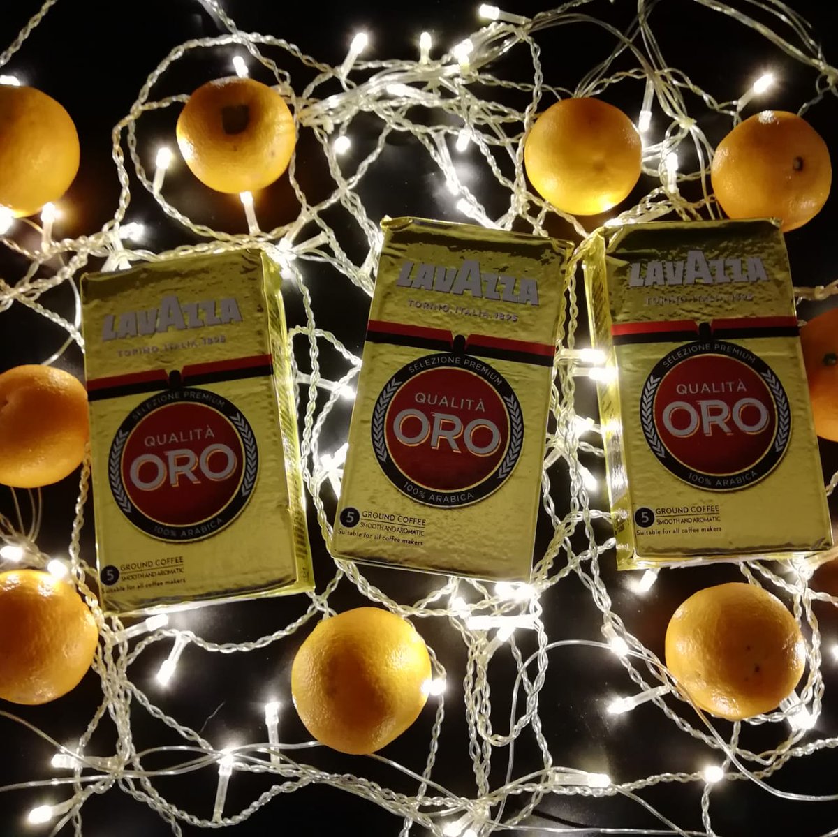 NiceCoffee_Ru's tweet photo. Коллектив компании NiceCoffee поздравляет всех С Новым Годом🎄✨ Пусть в Ново�� году Вас ждёт радость, счастье, добро и улыбки😊🐷🎉
#сновымгодом #срождеством #праздник #подарки #happynewyear #marrycristmas #happyholidays #nicecoffee https://t.co/13qQw8ldqz