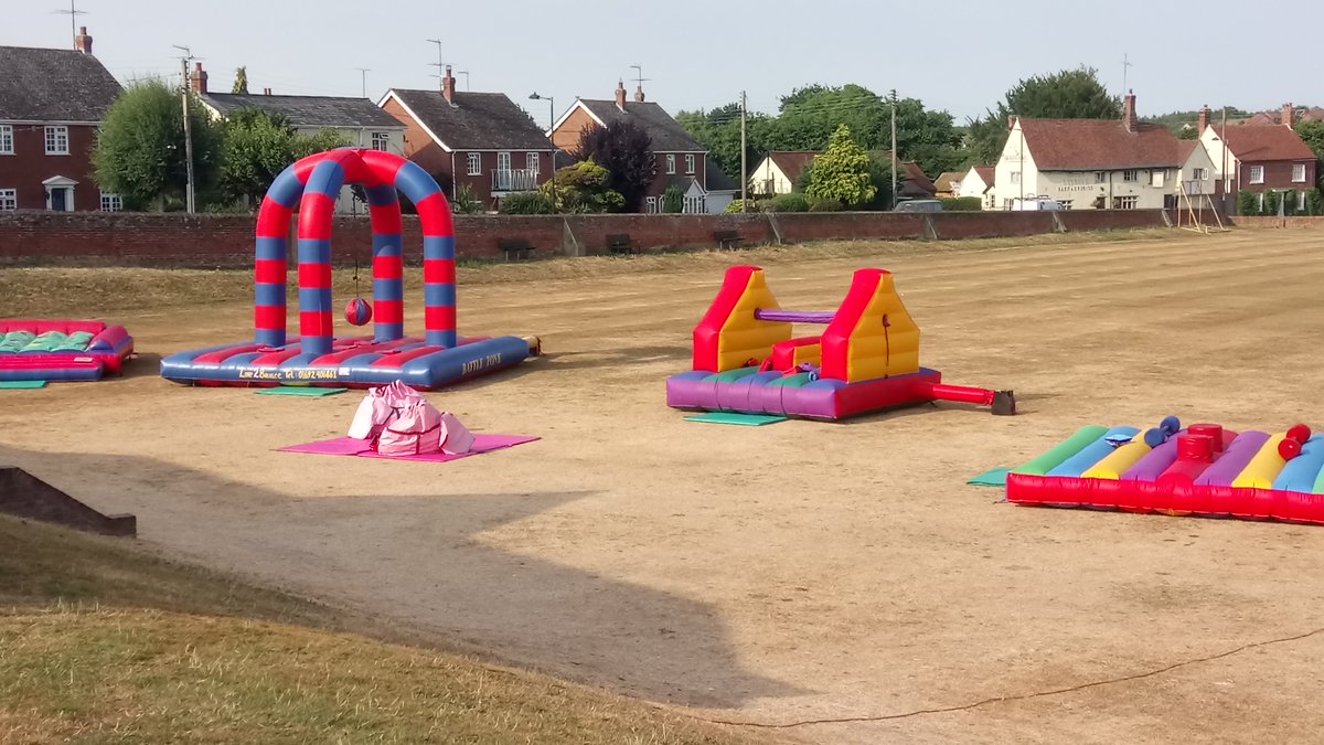 MBA_inflatables's tweet photo. https://t.co/vlE1cXo922 for all your bouncy castle needs  Winter specail . any indoor party comes with free didi cars or happy hoppers . book on line and enjoy your party. https://t.co/oYlEarpi3s