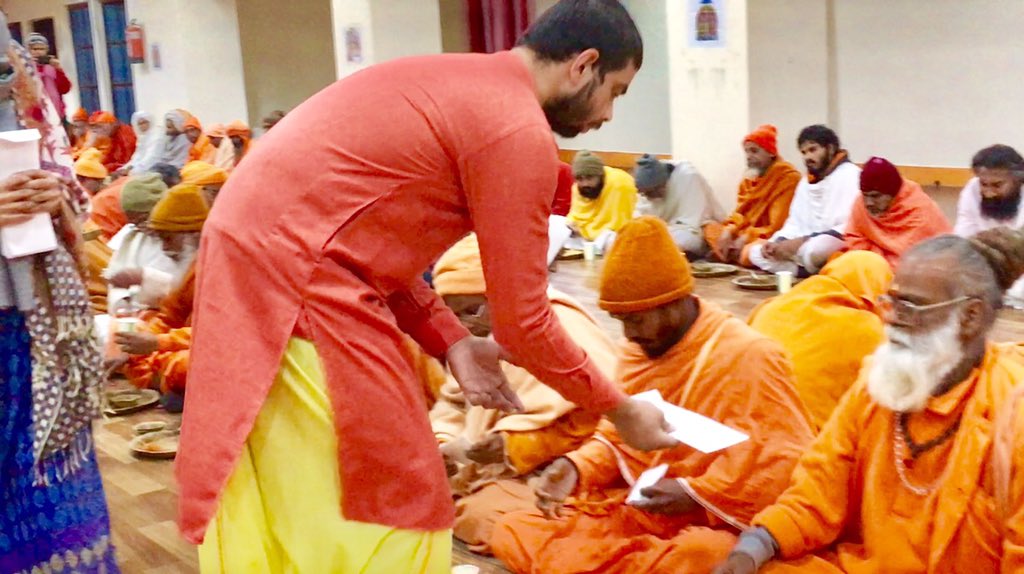 Rishividhyadhar's tweet photo. #SadhuBhandara #Program concluded at #TheArtOfLivingVedNiketanDham, #Swarg #Ashram, #Rishikesh, #Uttarakhand :

• 12th January 2019 Saturday.

Contact : +91 9212476150 / 9871499113 / 9368351700. #tradition #culture #TheArtOfLiving #Saints #Service #CulturalSocialResponsibility https://t.co/OEfsh3jL8e