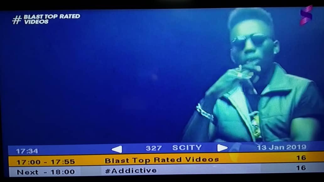 MMLTPromotions's tweet photo. #BlastTopRatedVideos on Soundcitytv #Nowplaying @Its_Limerick #RuffPlay cc @olamide_YBNL @iAlhajisneh https://t.co/PreQyOpUFb
