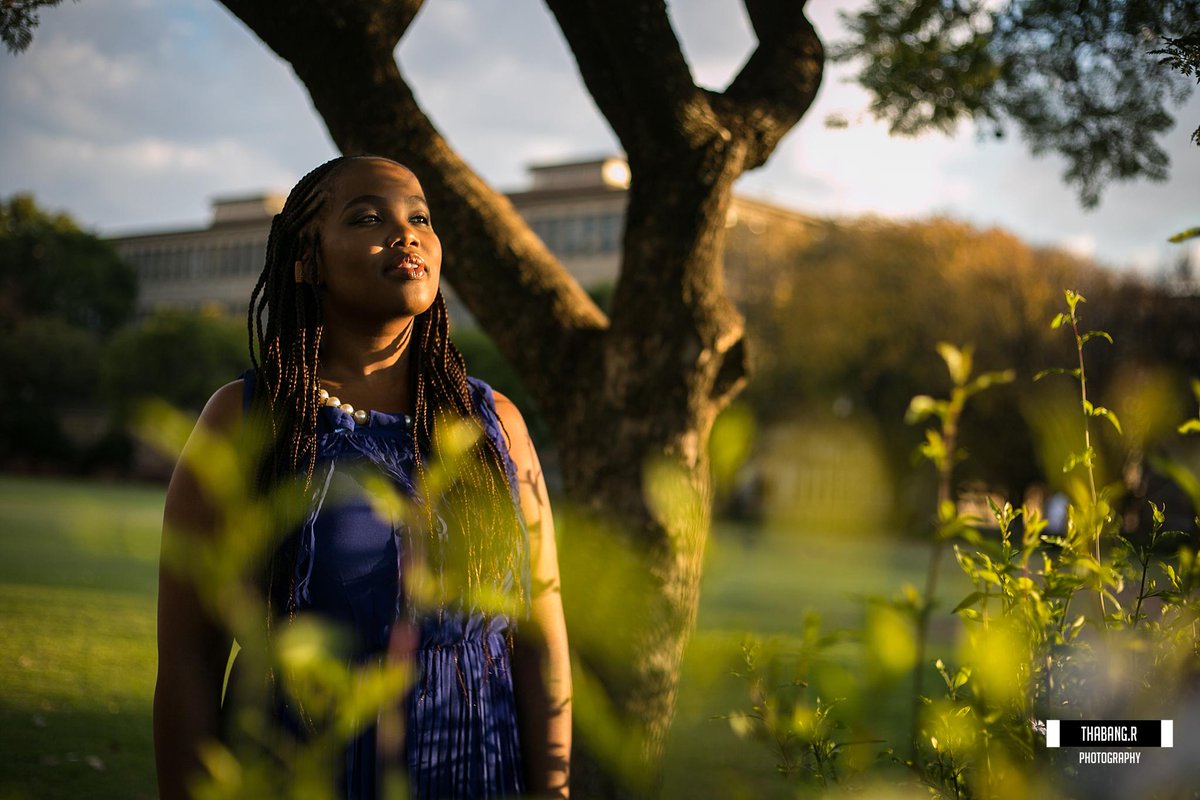 🥰 #photography #love #couple #engagement #engaged #couple #photographer #weddingphotographer #saphotographer #femalephotographer #sunlight #portraitphotography #photos #foto <a href="/CanonRSA/">Canon South Africa</a>