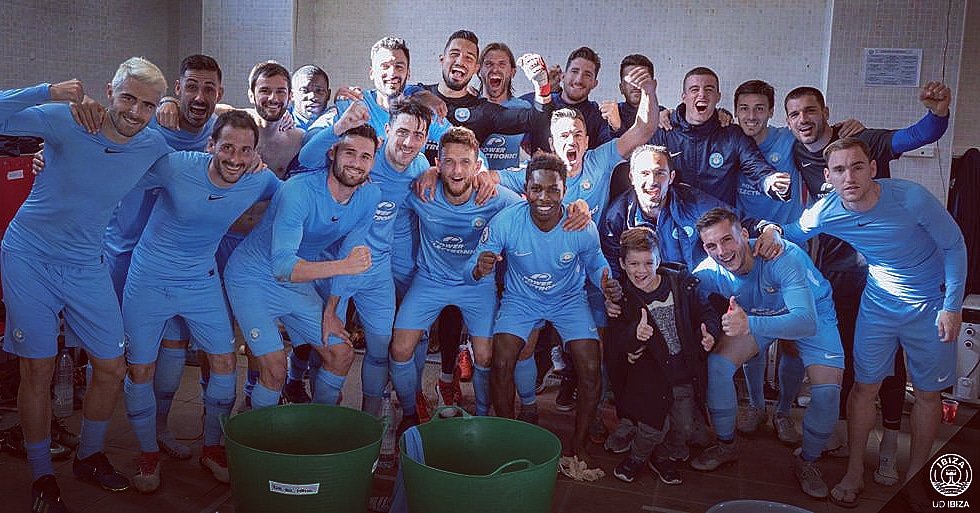 ibizaud's tweet photo. Ganar necesita talento, repetirlo necesita carácter. 💪
#VamosIbiza 💙 #Climbingtothetop #Nostienenqueganar #Ibiza https://t.co/onm3yDOZML