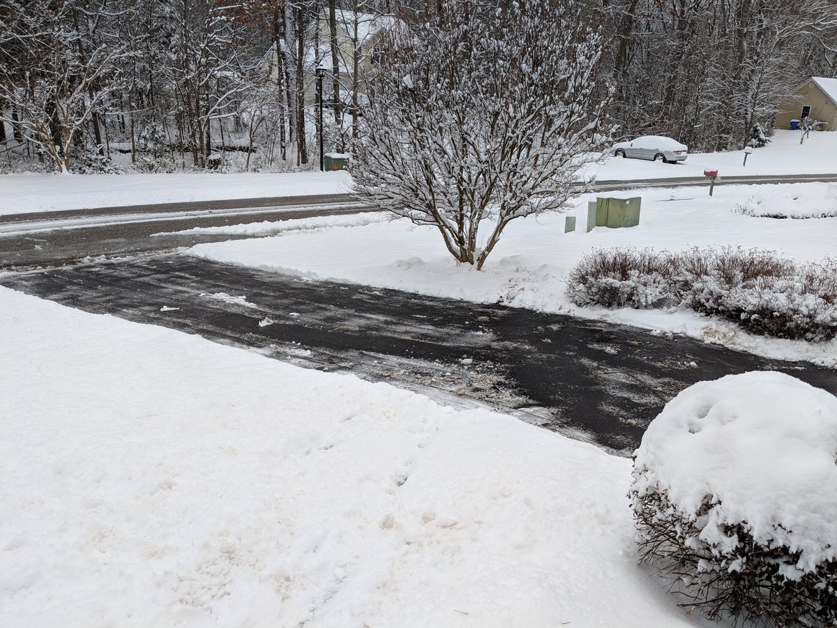 mdvolt's tweet image. Even wet snow is no match for @EGOPowerPlus #BackSaver #BlowElectric