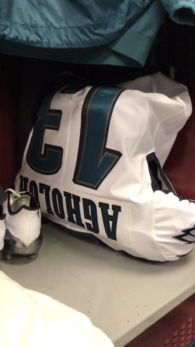Eagles's tweet photo. ⚪️ Jerseys
⚪️ Pants

#PHIvsNO | #FlyEaglesFly https://t.co/yLitfLC48L