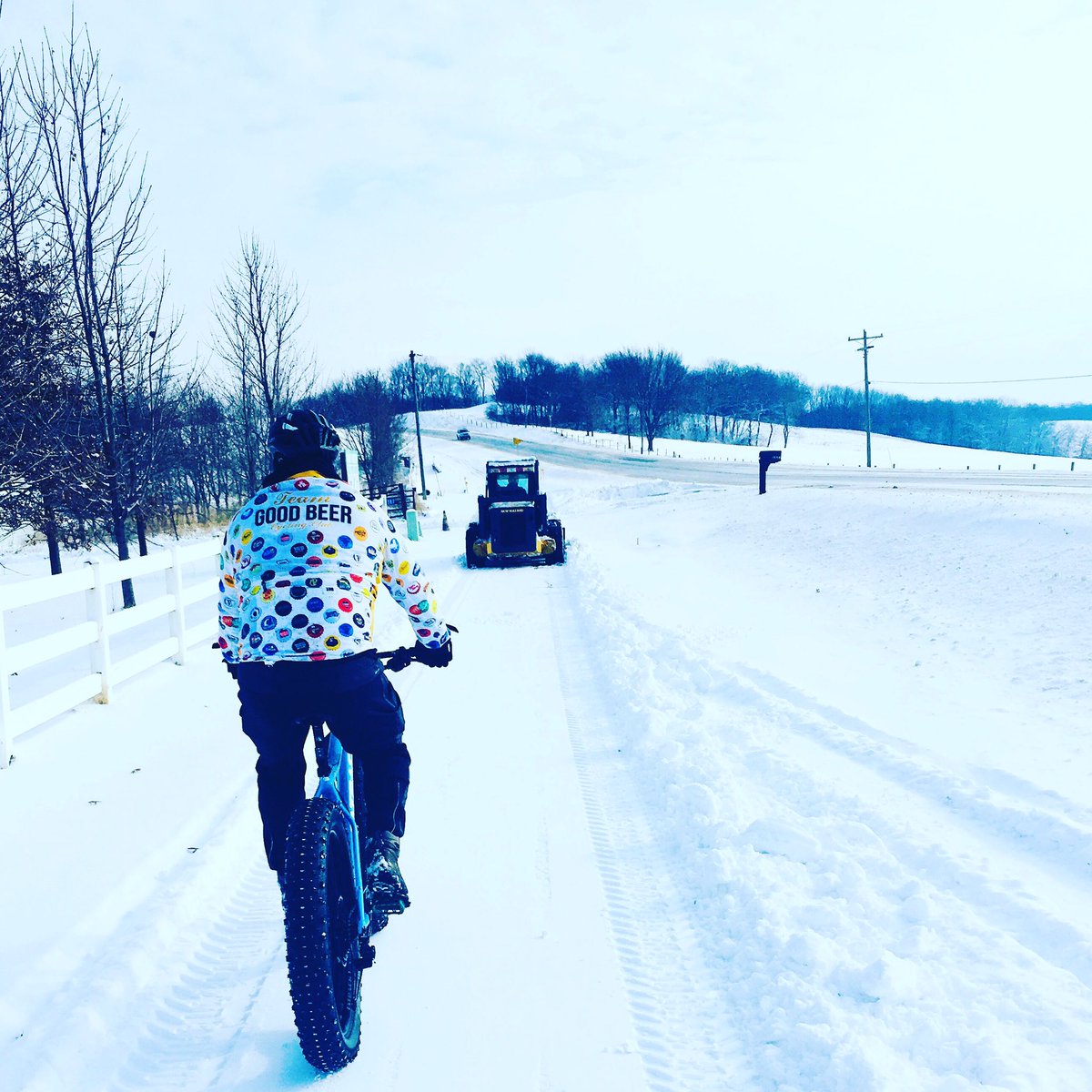 Kinda cheating with this fresh groomed trail. Don’t worry we passed our friend. #winterbiking #cycling #cyclinglife #cycleshots #fatbike #fatbikeclub #fatbikemafia Need to find a #craftbeer soon! @xpandurpossible @Q7Cycling @bikeiowa @TheTriangleTap @bikerags @IowaBicycle