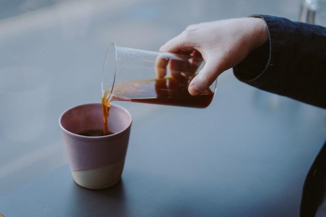 Happy Monday!!
Kicking our week off <a href="/rosslyncoffee/">Rosslyn Coffee</a> with a cheeky filter coffee ☕️