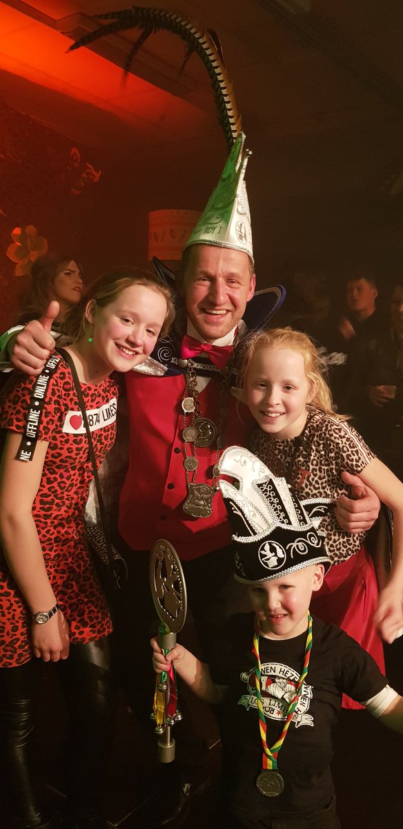 Wow wat een belevenis!!! Supertrots op miene Prins Roy I van de Kroeënekraan en Pieëlhaas! En natuurlijk  ook op adjudanten Thijs van Dinther en Rob Mulders en de megjes Heleen Verbeek en Josien Peeters! #ontlading #onvergetelijk!