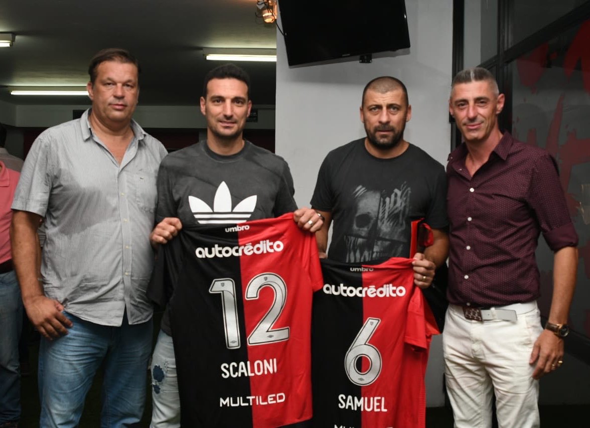 Newell's Old Boys ? Twitter: „#Newells recibió a Lionel Scaloni y Walter  Samuel, ex jugadores leprosos, hoy entrenador y asistente respectivamente  de la selección @Argentina ?????????????? https://t.co/Hc9pvY1fsc“ / Twitter