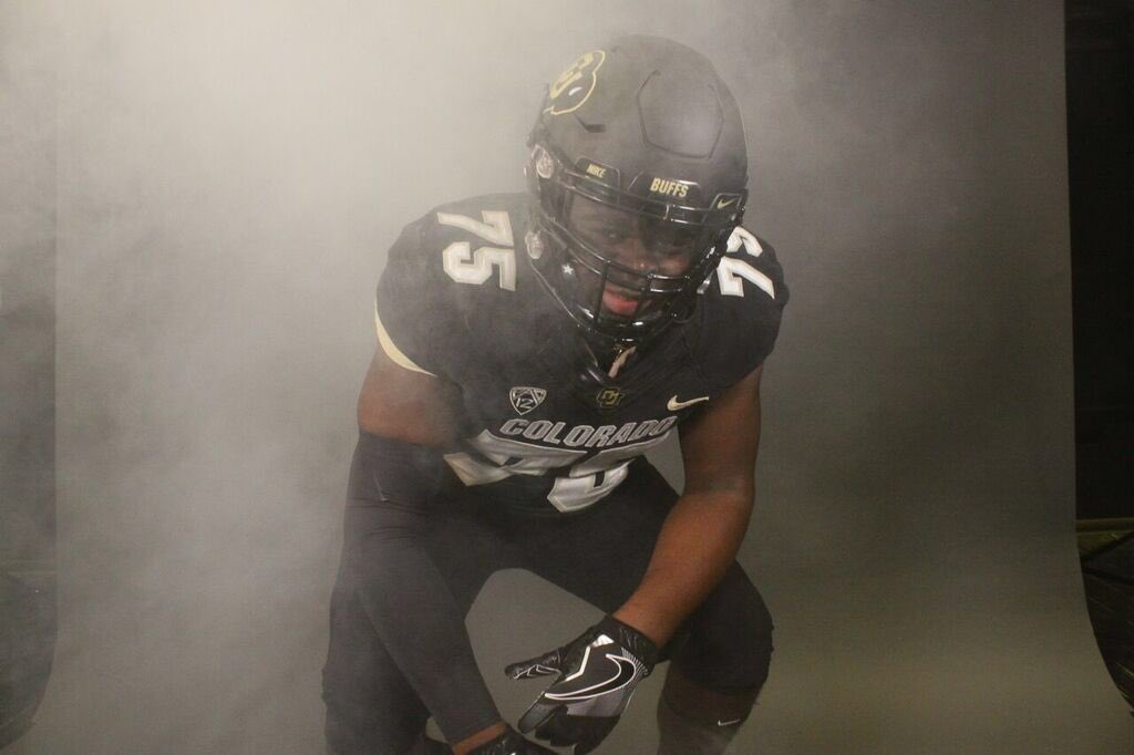 SimonJaymoney's tweet photo. Had an amazing weekend with the @RunRalphieRun coaching staff, extremely excited to announce I have committed to Colorado University!!! #GoBuffs https://t.co/BBbQOvIpa4