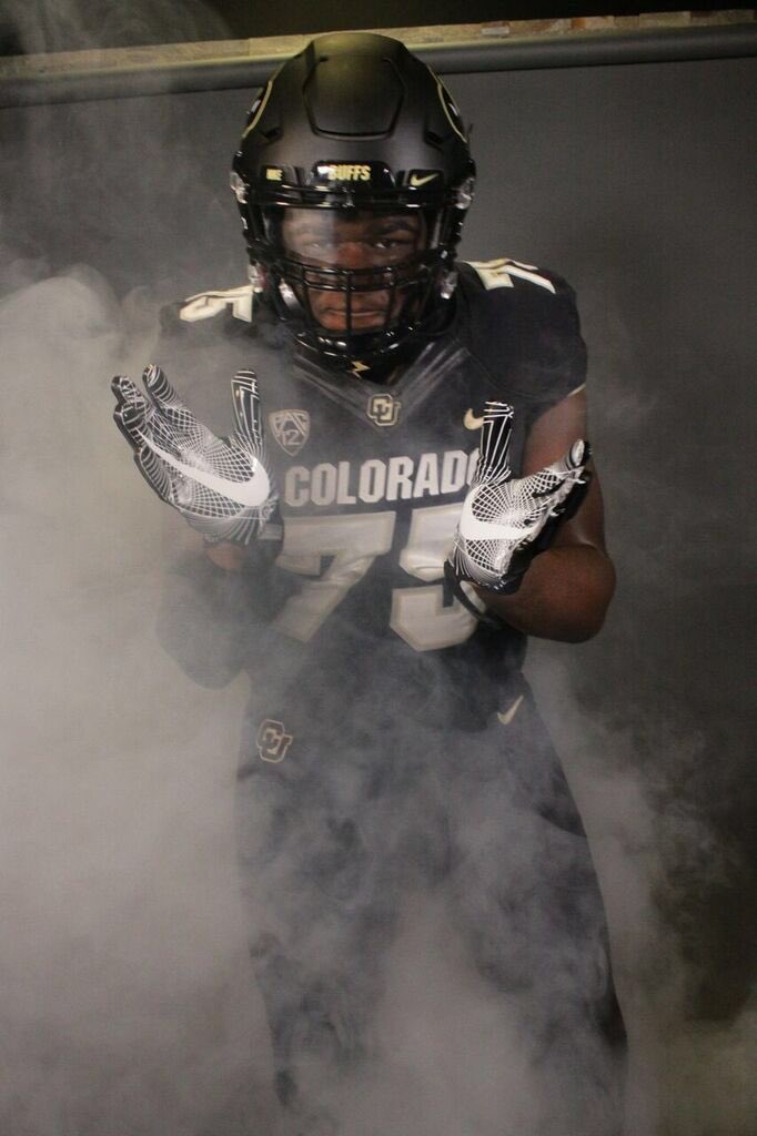 SimonJaymoney's tweet photo. Had an amazing weekend with the @RunRalphieRun coaching staff, extremely excited to announce I have committed to Colorado University!!! #GoBuffs https://t.co/BBbQOvIpa4