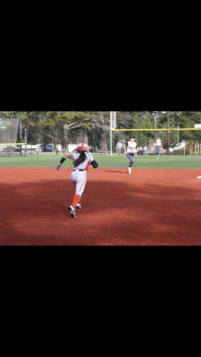 KayleyRocha's tweet photo. 3-1 in Monterey 💙🥎🧡 https://t.co/3rluymPJZQ