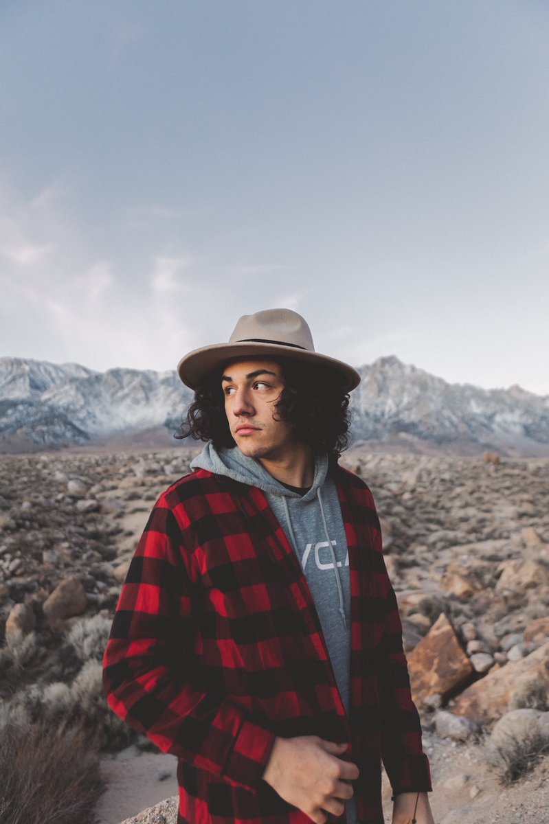 keelpapke's tweet photo. ft the red flannel... https://t.co/2KfTE8Nvea