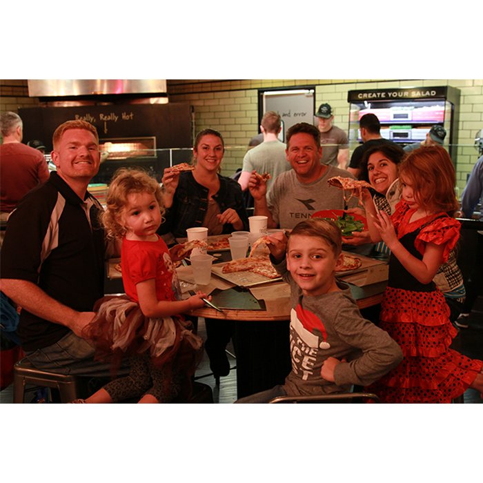 projectpie's tweet image. Enjoy a family meal together!
#ProjectPie #Family