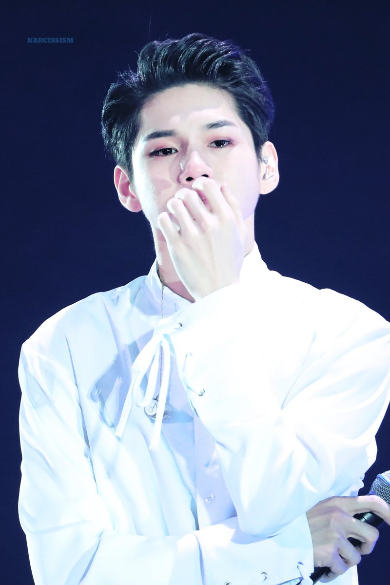 Narcissism_ong's tweet photo. 190124-7 Therefore

우리가 함께한 시간이 무색할 만큼 너무 쉽게 이별을 하게 되었고, 만나기 어려웠던 만큼 이별은 너무 크게 느껴진다. 수고했어 성우야.

#옹성우 #성우 #워너원 #OngSeongwu #WANNAONE #워너원의모든길_역사로남아 https://t.co/NI0XGYHC1r