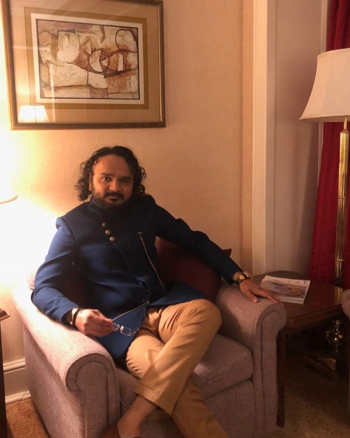 parthivgohil's tweet photo. Back to back shows are ready to rock, can't wait to serve more music🎼🎵🎶🎤
#backtobackshows #music #musicintheair #musicalvibes #surroundings #moremusic #livemusic #showlife #liveshow #musicianlife #parthivgohil #parthivgohillive #showseason #like4likes https://t.co/k0mFgDPQsT
