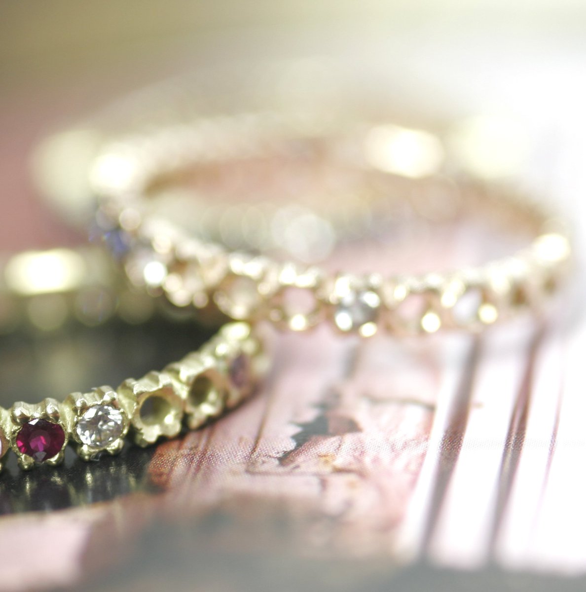 Ruby eternity ring from Worn collection, ruby is a rich red precious gem and celebrates 40th anniversaries

#mayaselway #mayaselwayjewellery #gold #jewellerydesigner #futureheirlooms #finejewellery #poetryoftheeveryday #ruby