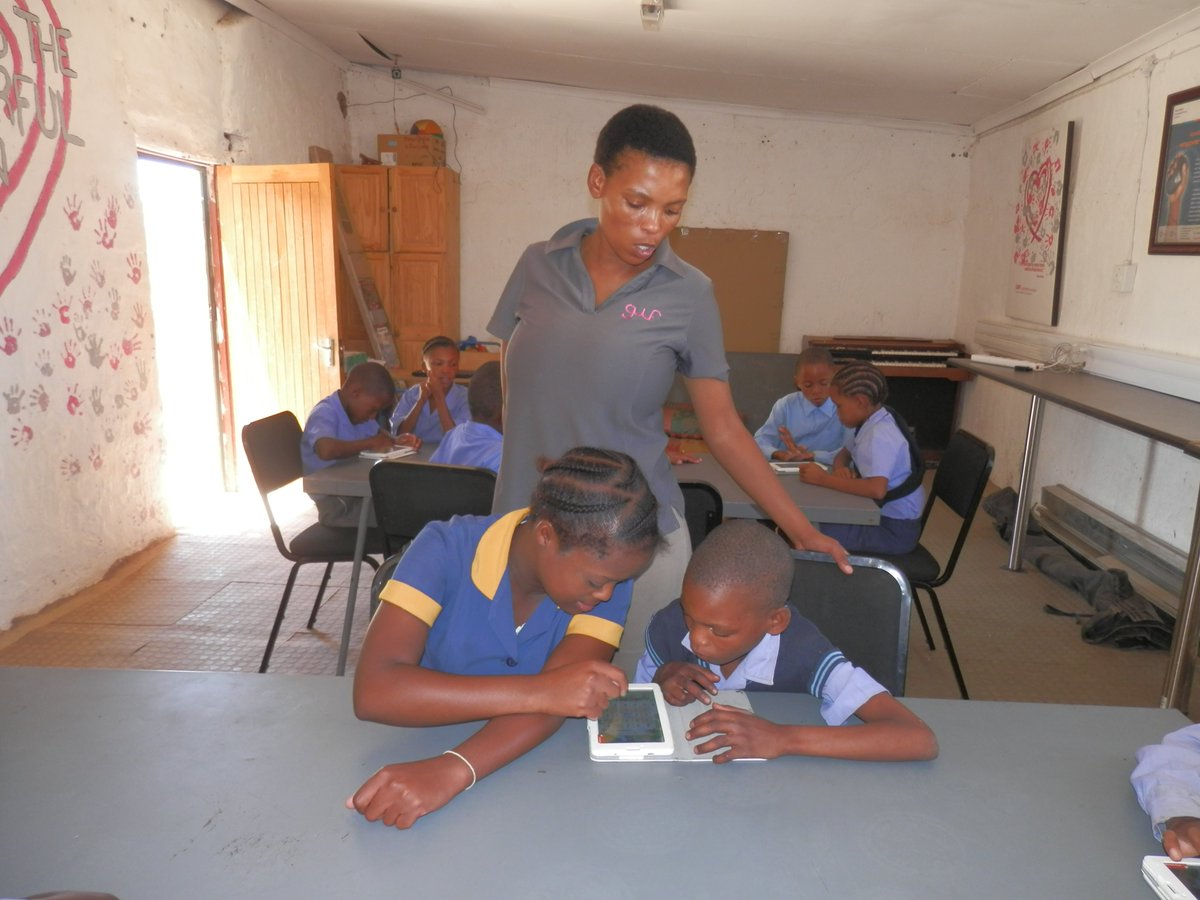 PhiliDLC's tweet photo. #NewBeginnings #WonderFilledLearning #ABCTracing with the SO kids from bergmanshoogte primary school @PhiliDLC @GwfOnline @sanahvanwyk @natashapadda @ansiegreeff123 @RonicaTier https://t.co/Wu5G8EoMGs