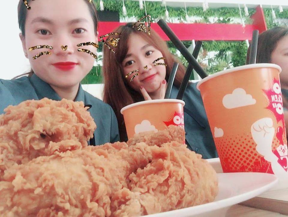 welljayhowell's tweet photo. Bất kỳ một sự đả kích nào cũng không nên trở thành cái cớ cho bạn sa ngã. Bạn không thể thay đổi thế giới nhưng bạn có thể thay đổi bản thân mình. Việc cần làm là chọn lựa một con đường đúng đắn và kiên trì bước tiếp. https://t.co/9eY5sidt5v