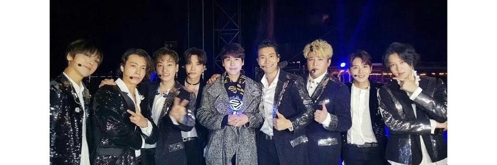 ELForever1106's tweet photo. #SJ_KKBOX_MusicAward 
@SJofficial 
韩流帝王SUJU💙💙💙 https://t.co/QIKaz2T9im