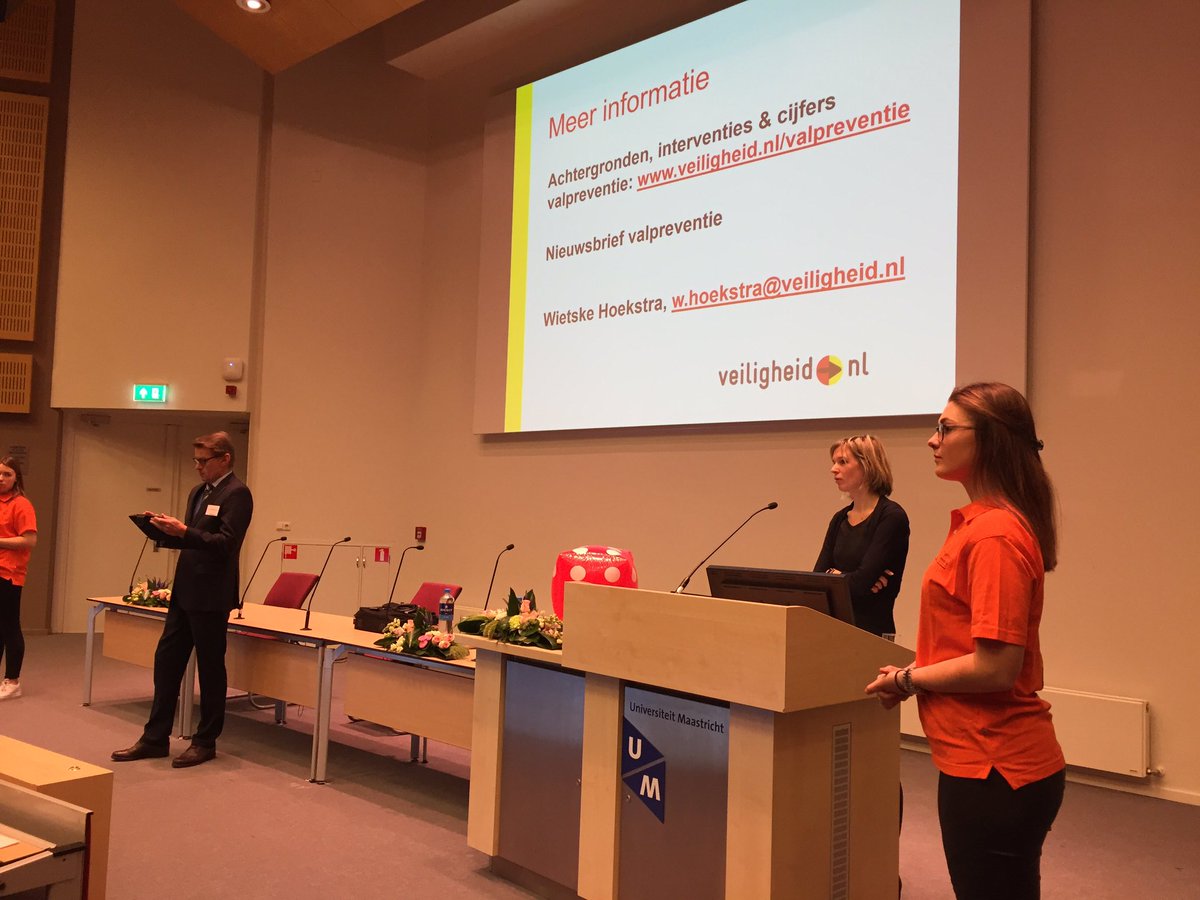 RobAdeBie's tweet photo. #OIB2019 heel Nederland ligt regelmatig op de grond 🤣 https://t.co/yU3xE1W8OU