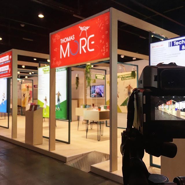 Lenzer_be's tweet photo. Shooting Bematrix! #earlymorning #saturday #sidin #fotografie #lenzer #lenzerphotography #photography #expokortrijk #lovemyjob #thomasmore #standenbouw #kortrijk #phaseone #bachelors @phaseonephoto @thomasmore.be @bematrix https://t.co/qROtFRpiJi https://t.co/UmhSt7AjD6