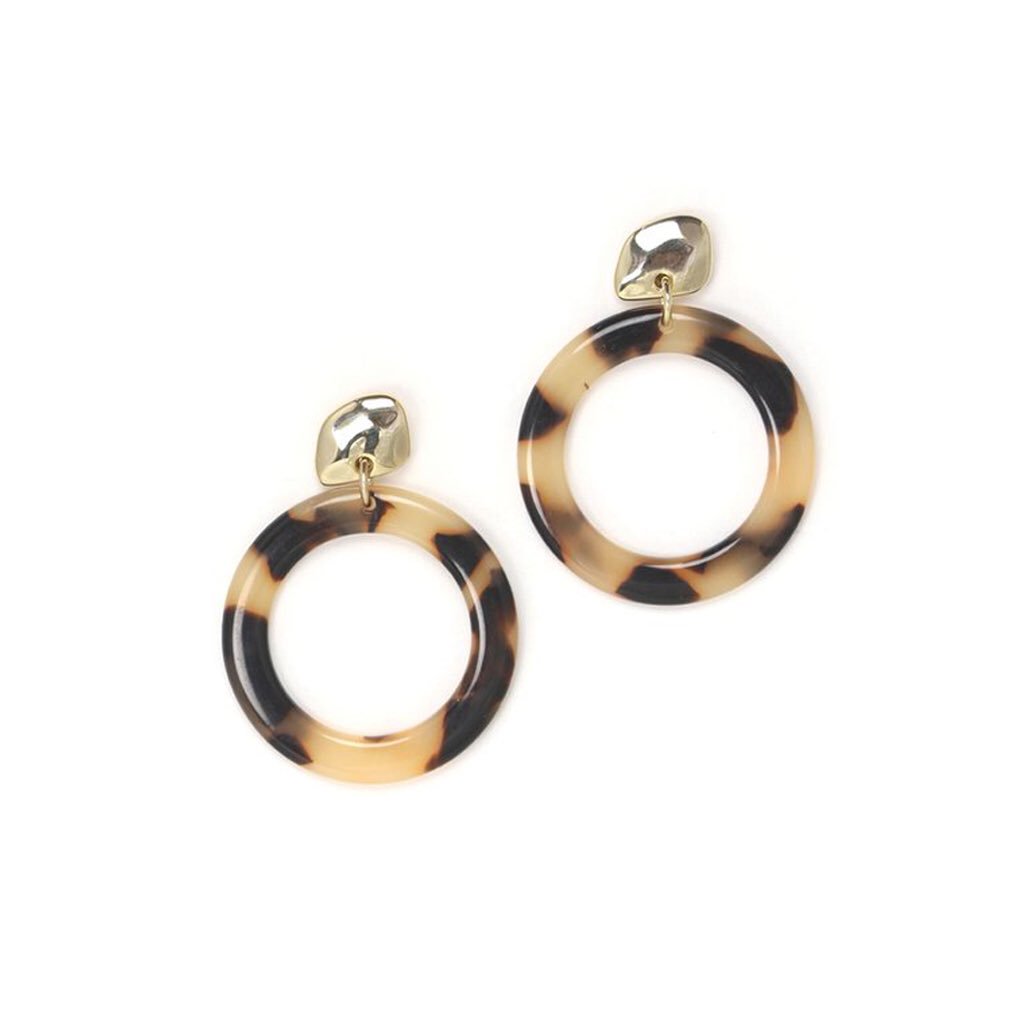 ApacheRoseLDN's tweet photo. Just gone live!!! ✔️Beautiful Odessa Hoops by our fave @loverstempo 🌹#apacherosetribe https://t.co/vaOLYaRQKq https://t.co/8w6CPep2tY
