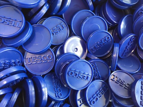 AllSouls1927's tweet photo. Shopping at Tesco in South Liverpool this weekend - please put your token in the box for TLG MakeLunch Liverpool. Thank you #bagsofhelp #holidayhunger https://t.co/5GhkF7gDEC