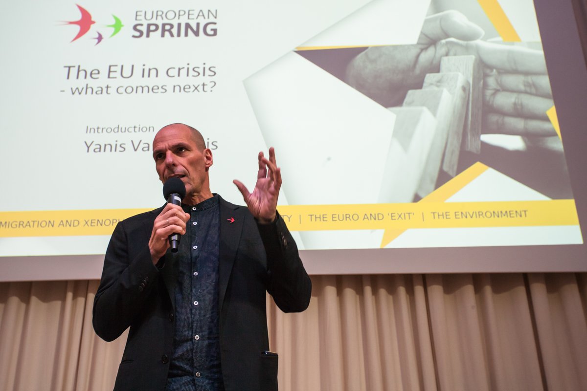 DiEM_25's tweet photo. Europe is our common home. It's time to take it back! And we're here to do just that with the #GreenNewDeal for Europe: our groundbreaking, pan-European programme for change.

Don't believe the dogma that "There Is No Alternative". 

Because there is 👉 https://t.co/Csck39IY7A https://t.co/TfDgXrAYi5