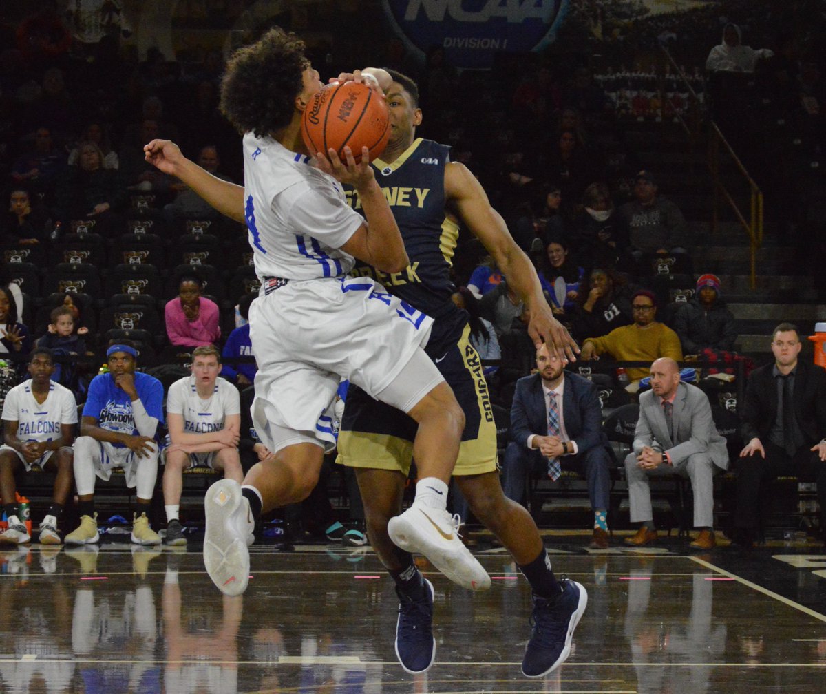 BOYS BASKETBALL: <a href="/SCHS_Basketball/">Sevier County Boys Basketball</a> holds off <a href="/RHSFalcons/">Rochester High School</a> for 65-43 win in the Cougars’ first-ever appearance in the Crosstown Showdown at OU’s O’Rena.

MORE >> bit.ly/2RjhN45 

<a href="/AlexReiter3/">Alex Reiter</a> <a href="/lanc3f_7/">Lance Fogelberg</a> <a href="/samkell_13/">Sam Kell</a> @e_smydra_81 <a href="/jackroehrig21/">jack roehrig</a> <a href="/GulledgeCorey/">O</a> 
<a href="/ryan_noble11/">Ryan Noble</a>