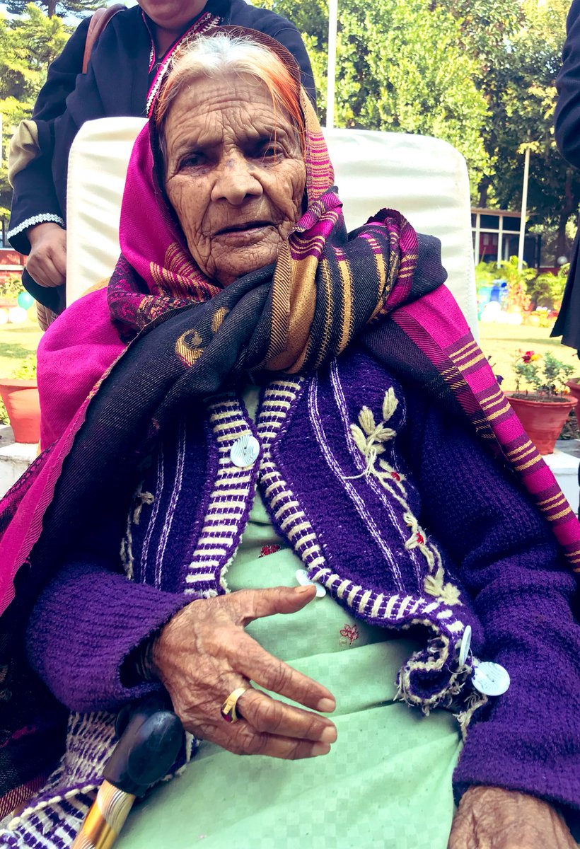 ioclpunjab's tweet photo. 101 years old grand mother of IOCian Sh R K Rana Chandigarh DO graced the occasion of #RepublicDay2019 at Punjab State Office and blessed @IndianOilcl @RK_Mohapatra @DirMktg_iocl @ChairmanIOCL @SandeepJainIOC https://t.co/cSjt1EcDmp