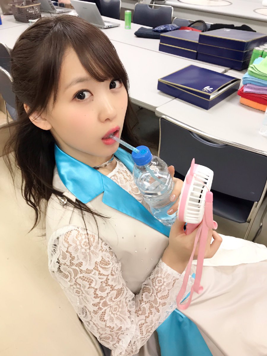 芹澤優 写真集 すきぴ 4 26発売 公式 Sur Twitter こんにちゆうちゃん 今日の芹澤さんはお台場でi Ris新シングル Endless Notes のリリイベ 休憩中 風さえも可愛さに変える女 発売まであと91日 芹澤優2nd写真集4 26発売