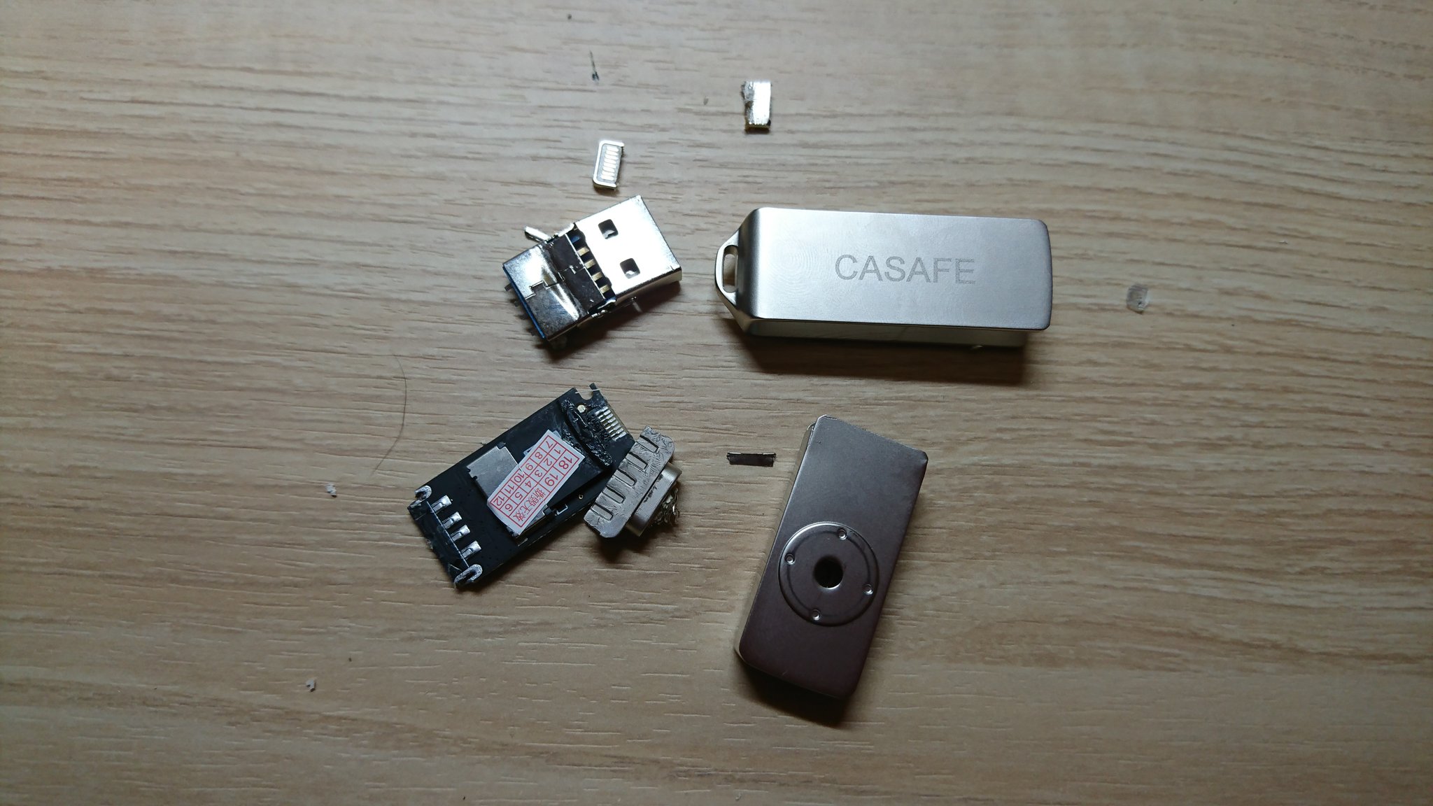 Mahiron على تويتر 前に容量偽装って言ったusbメモリ分解したら 中身が容量偽装のmicrosdだった Mahiron على تويتر 前に容量偽装って言ったusbメモリ分解したら 中身が容量偽装のmicrosdだった
