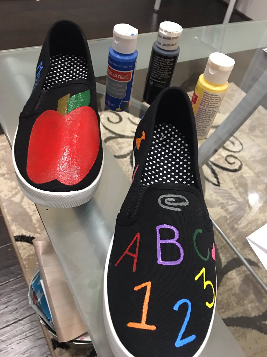 anitaperezABC's tweet image. Late night project! Almost done 😊 #TeacherLife #TeacherShoes #Love2Paint #Creativity