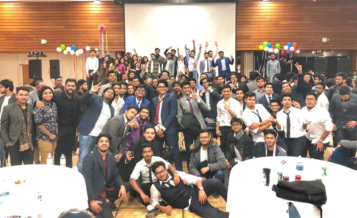 OrchonaC's tweet image. Family! 💙
#UMBSA
#freshers2k19
#TeamBeautifulBangladesh