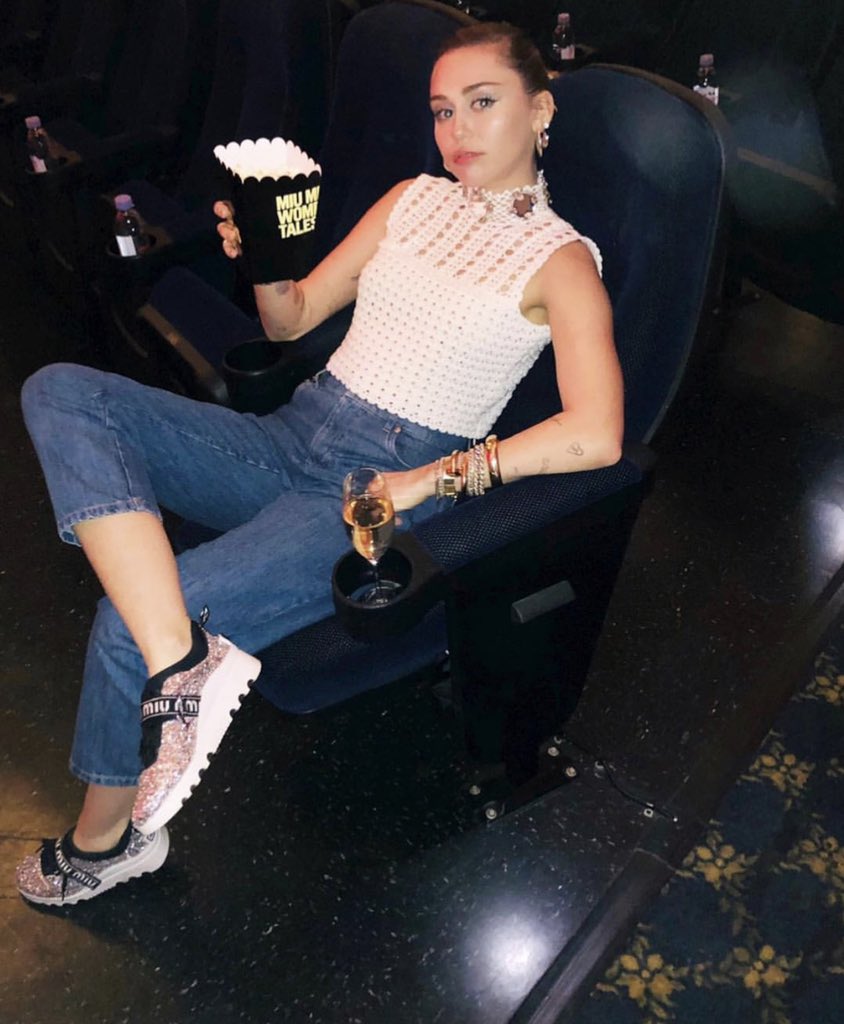 MileyCyrus's tweet photo. 🍝 But make it FASHION 🍝 https://t.co/pjNyubkTFC