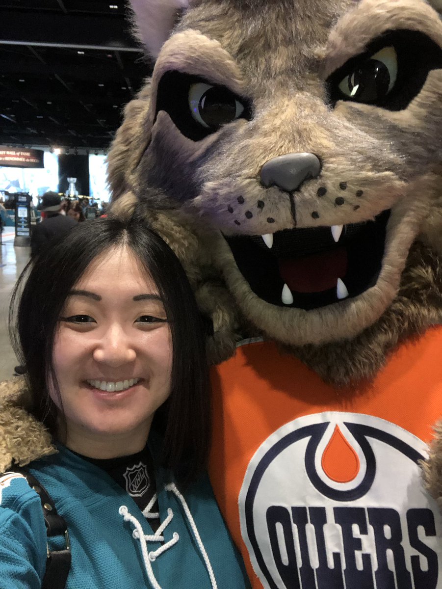 trishmieko's tweet photo. I’m at 20 out of #29NHLMascots! Fan Fair day two went well! #twitterlessiceburgh #twitterlesshunter #NHLAllStar https://t.co/o97g5rxAZe