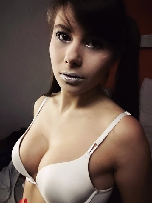 Go to #WhiteParty @AEexpo @ATMLA #diymakeup #diy #mua https://t.co/SjsYcTtxrq<a href="/tag/whiteparty"class="tags">#WhiteParty</a><a class="tags" href="/tag/aeexpo">@aeexpo</a><a class="tags" target="_blank" title="On Twitter" href="/?out=eyJ0eXAiOiJKV1QiLCJhbGciOiJIUzUxMiJ9.eyJpYXQiOjE3MjkyNzkyMDcsImlzcyI6InR3cG9ybnN0YXJzLmNvbSIsIm5iZiI6MTcyOTI3OTIwNywiZXhwIjoxNzYwODE1MjA3LCJyZWRpcmVjdF91cmwiOiJodHRwczovL3R3aXR0ZXIuY29tL0FUTUxBIn0.EcmusOxTLwdZtgeGf8_CpQ_Z2qD6txKfLB2daMJt2FtXYflraHbfIPcOpZ9FdU3waRRHf5OusyM60ROz9C3k7Q">@ATMLA</a><a href="/tag/diymakeup"class="tags">#diymakeup</a><a href="/tag/diy"class="tags">#diy</a><a href="/tag/mua"class="tags"><span>#mua</span></a>