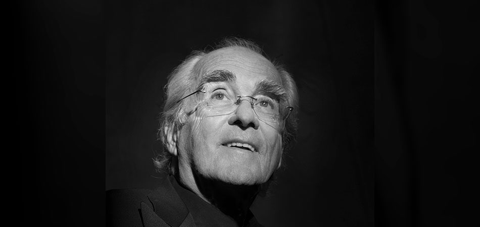 franckriester's tweet photo. Grande émotion à l’annonce de la disparition de Michel Legrand. Compositeur de génie, son inépuisable talent, célébré partout dans le monde, a fait naître tant d’émotions. Ce matin nous fredonnons tous un air de Michel Legrand. Pensées émues pour son épouse et ses proches. https://t.co/j3K0VzJBYC