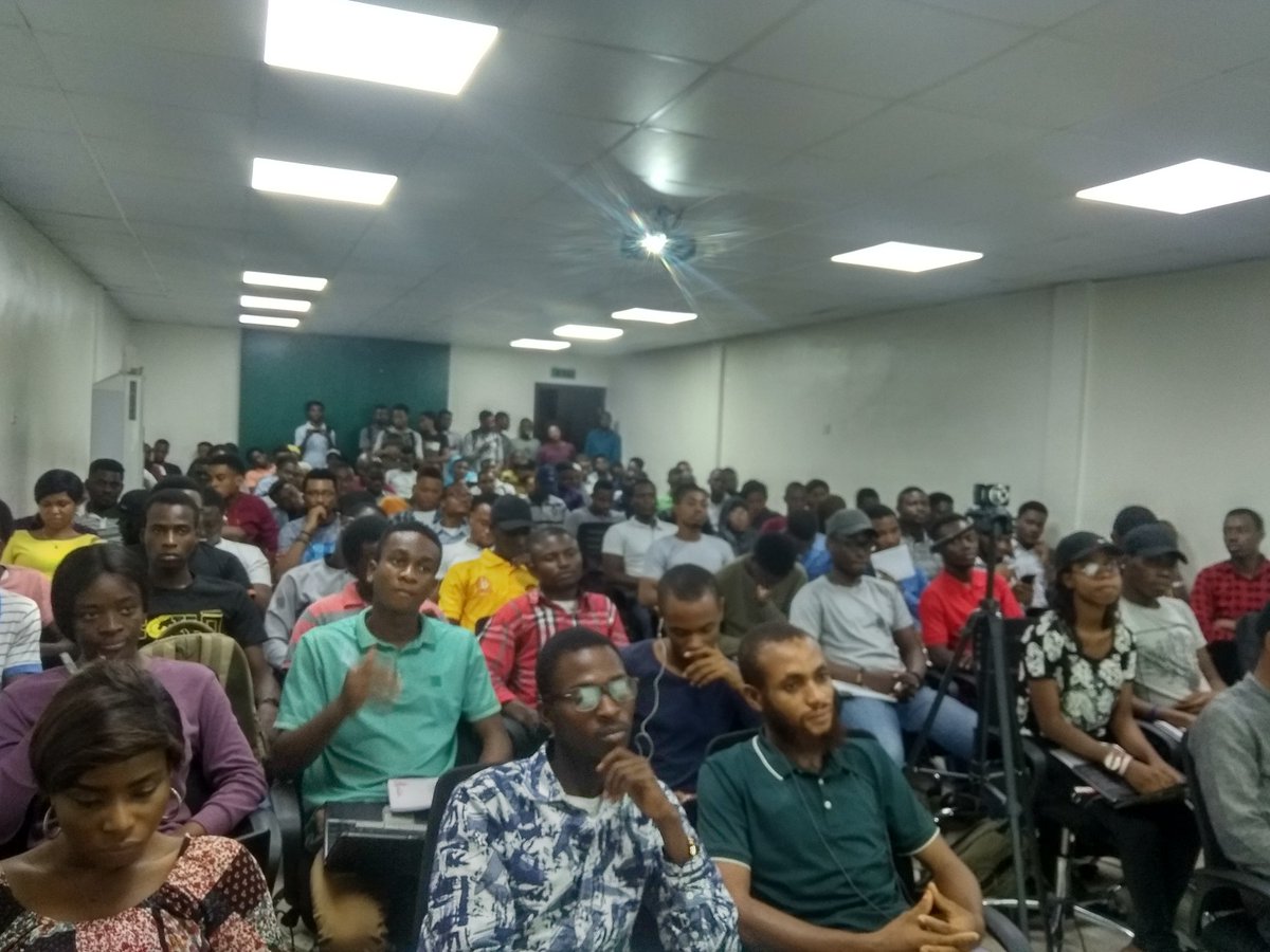 AISaturdayLagos's tweet image. Week 2 has kicked off. #MachineLearningClass