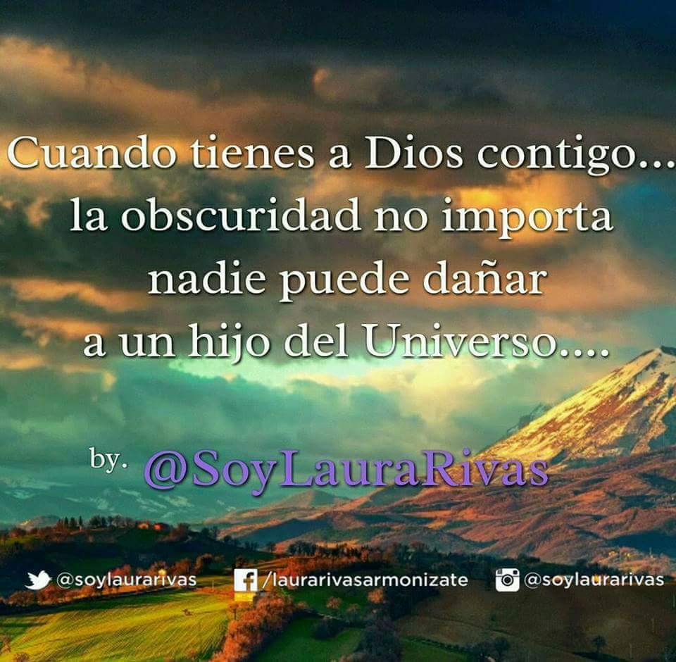 SoyLauraRivas's tweet photo. A recetear la vida!!! #ModoLau #VivirEsIncreible #QuericoSerYo #SiMiGeneral #AmorHermoso #SiMiCielo toca encender velitas para los deseos... Negro y Sonreír @Harlekin_Koch #MamáFulltime https://t.co/TKFMRtiac3