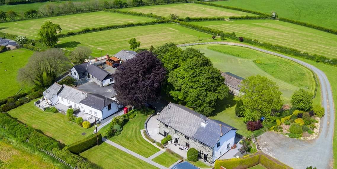 We are located on the outskirts of #Launceston #Cornwall 4* <a href="/VisitEngland/">VisitEngland</a> award #dogfriendly a perfect base to #explore the gorgeous #Cornish #countryside @Tamartourism <a href="/Love_Launceston/">LauncestonCornwall</a> @LauncestonTIC